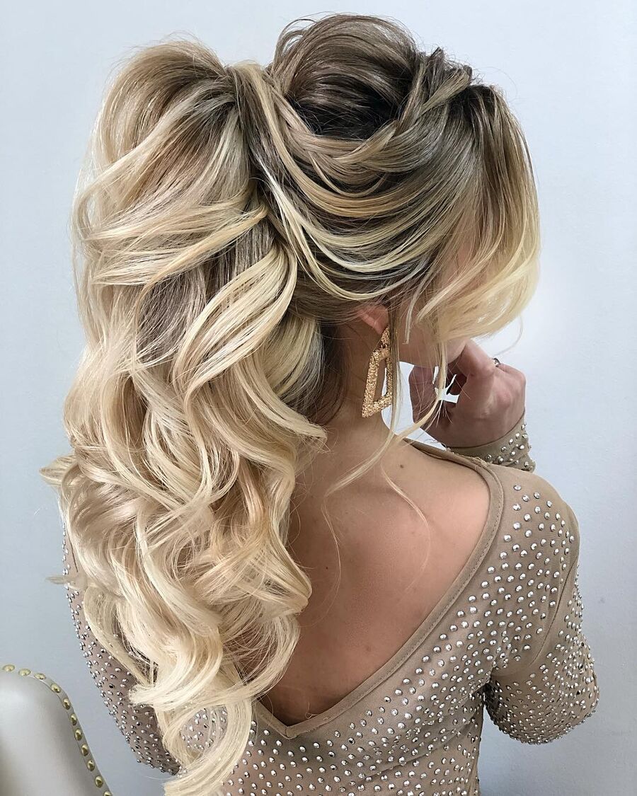 Penteado solto feito por Rogério Krisan